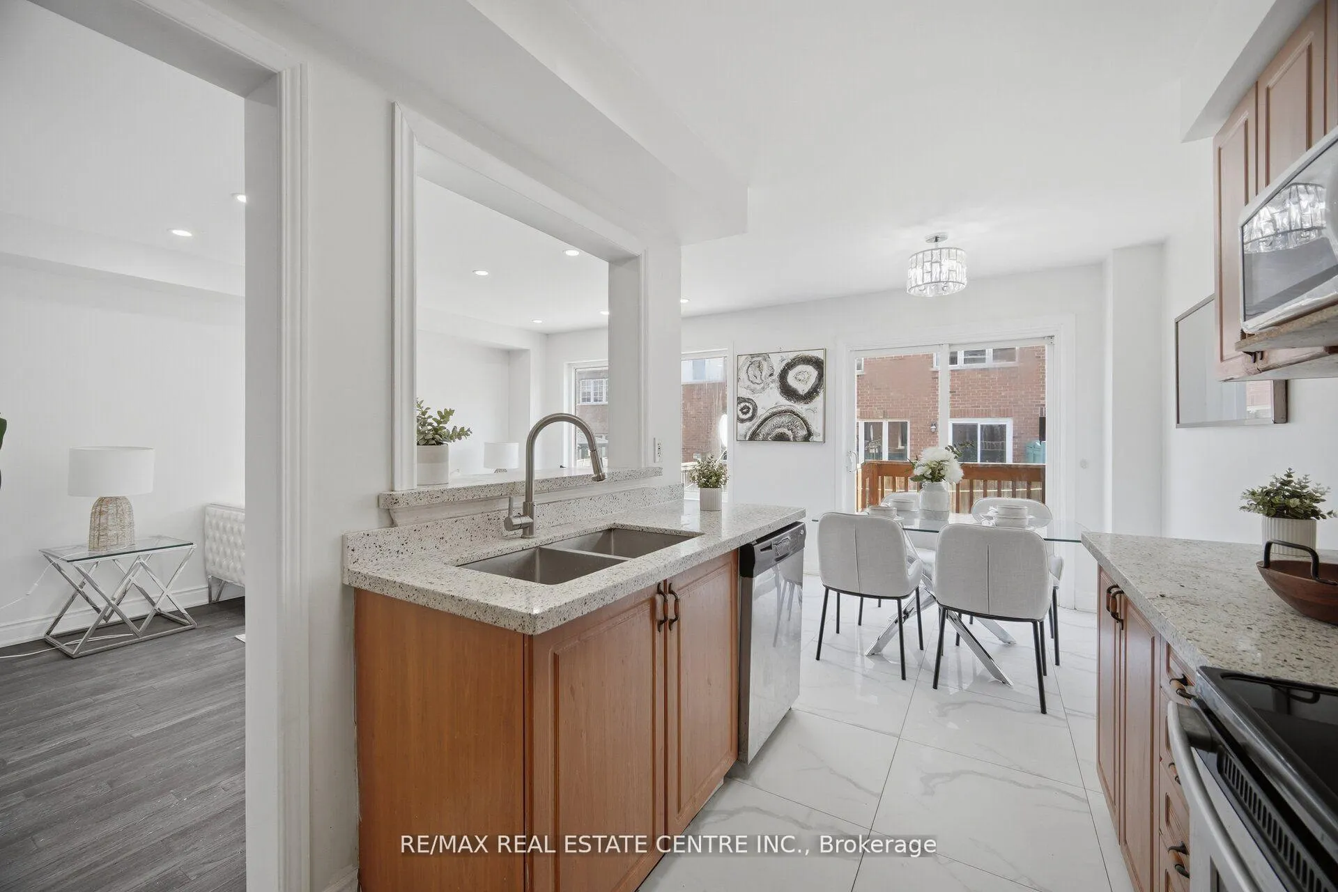Photo 15 of 23 Brucewood Road, Brampton, Sandringham-Wellington — HOMEH