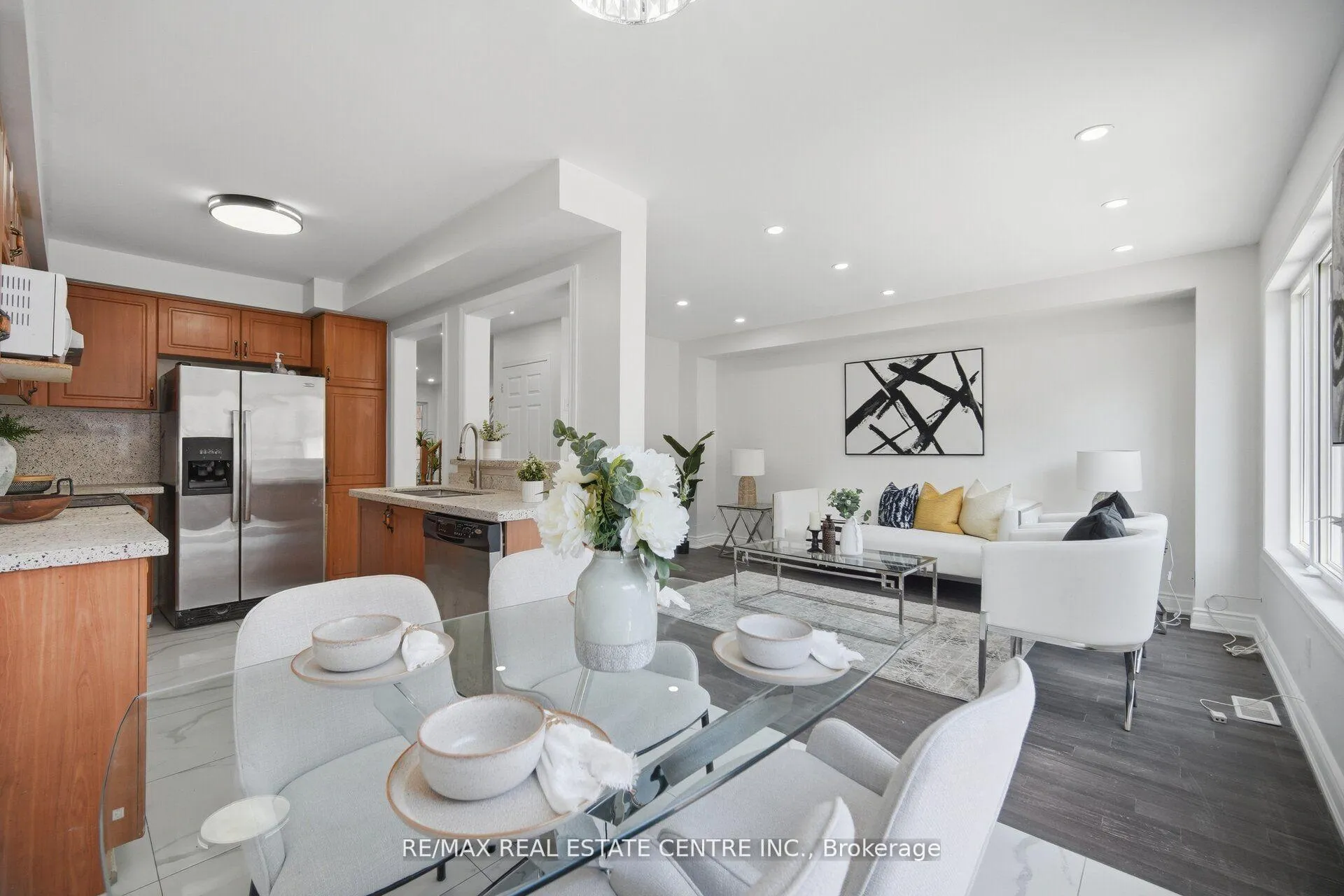 Photo 16 of 23 Brucewood Road, Brampton, Sandringham-Wellington — HOMEH
