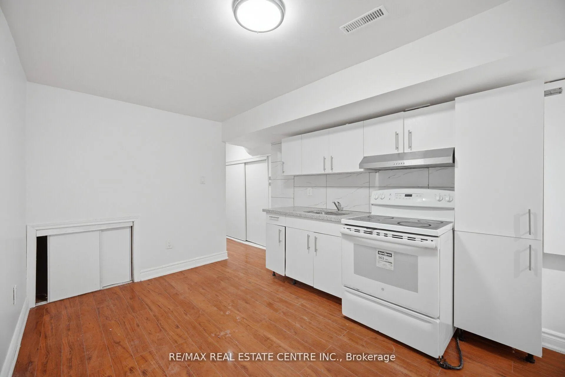 Photo 33 of 23 Brucewood Road, Brampton, Sandringham-Wellington — HOMEH