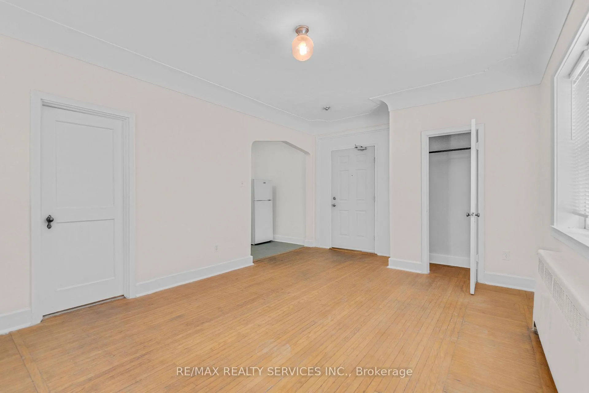 Photo 4 of Unit 2, 17 Webber Avenue, Hamilton, Stinson — HOMEH