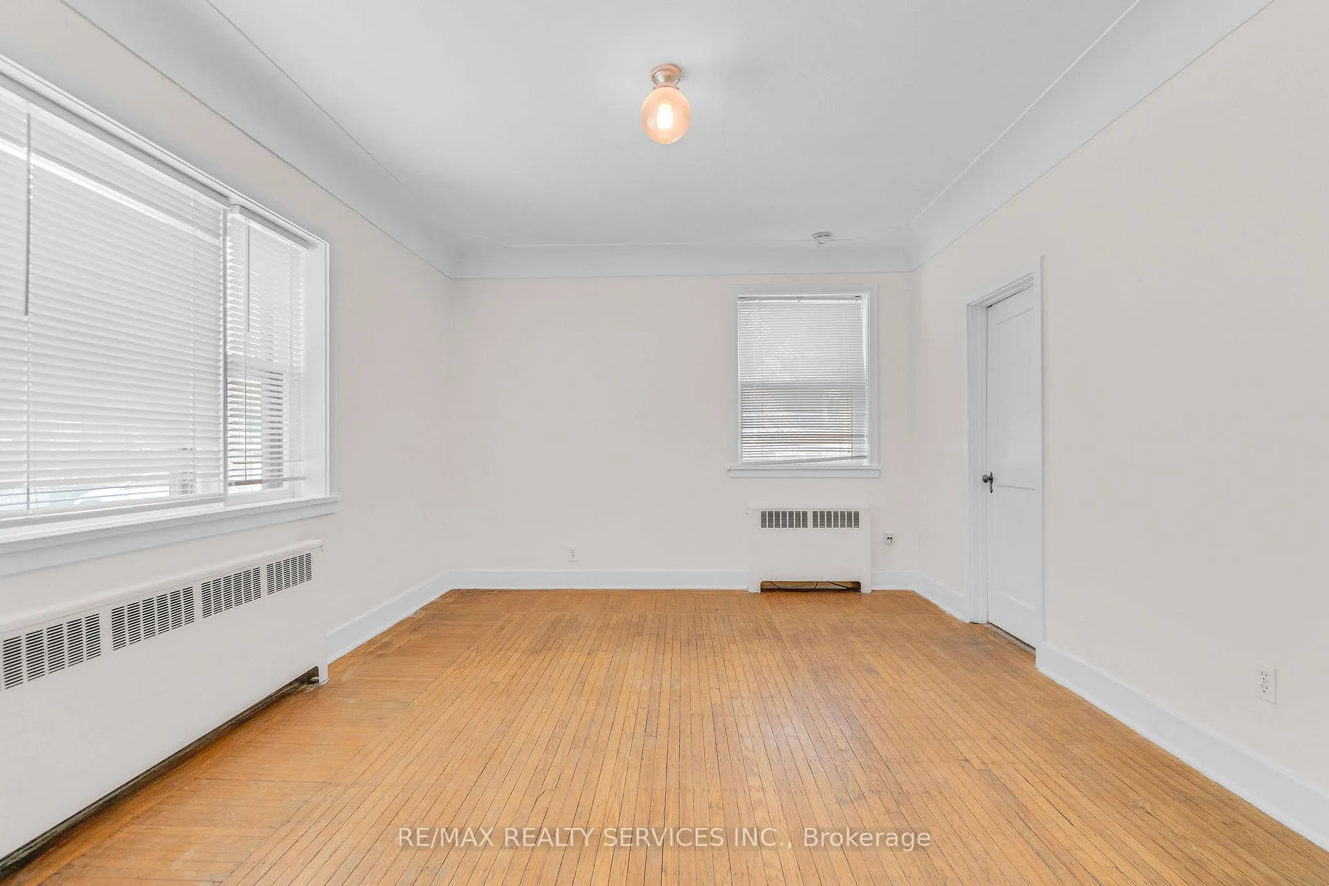 Photo 5 of Unit 2, 17 Webber Avenue, Hamilton, Stinson — HOMEH