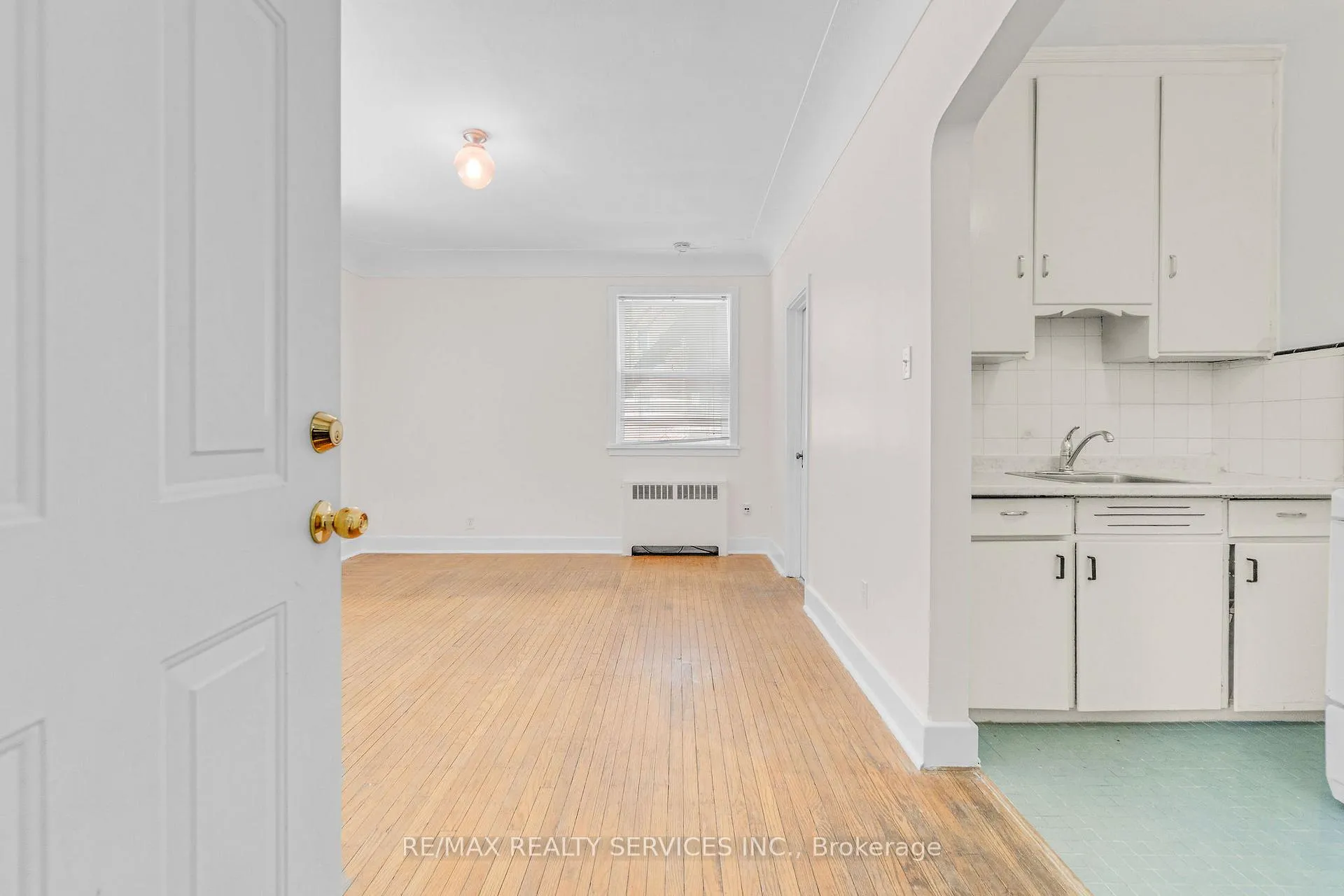 Photo 6 of Unit 2, 17 Webber Avenue, Hamilton, Stinson — HOMEH