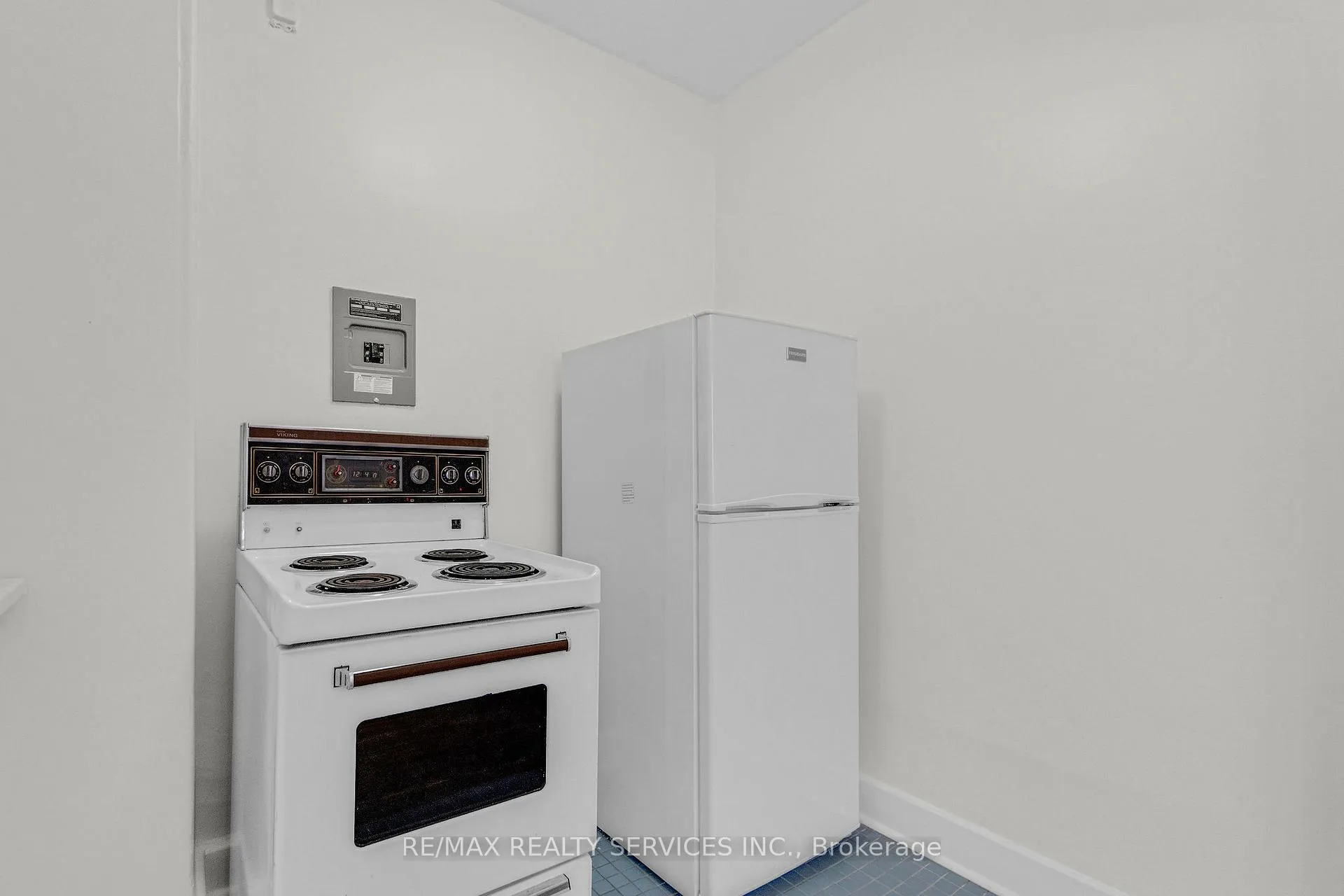 Photo 9 of Unit 2, 17 Webber Avenue, Hamilton, Stinson — HOMEH