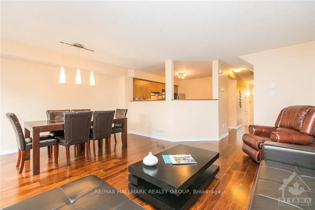 Photo 8 of 124 Tall Oak Private, Ottawa, Riverview Park — HOMEH