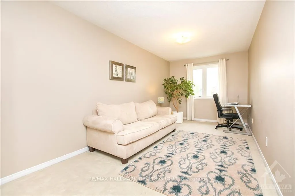 Photo 9 of 124 Tall Oak Private, Ottawa, Riverview Park — HOMEH