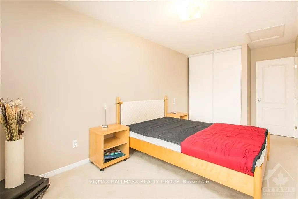 Photo 15 of 124 Tall Oak Private, Ottawa, Riverview Park — HOMEH