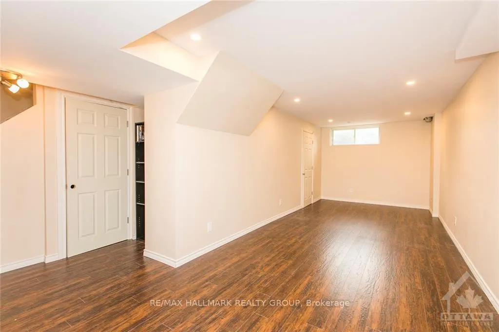 Photo 19 of 124 Tall Oak Private, Ottawa, Riverview Park — HOMEH