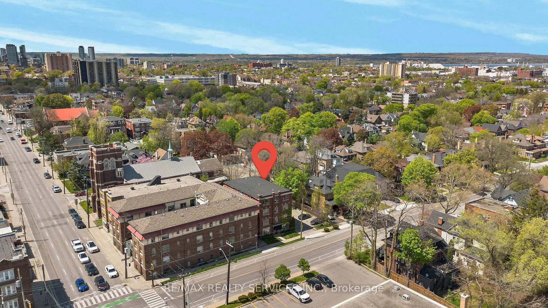 Photo 15 of Unit 4, 104 Sherman Avenue S, Hamilton, Gibson — HOMEH