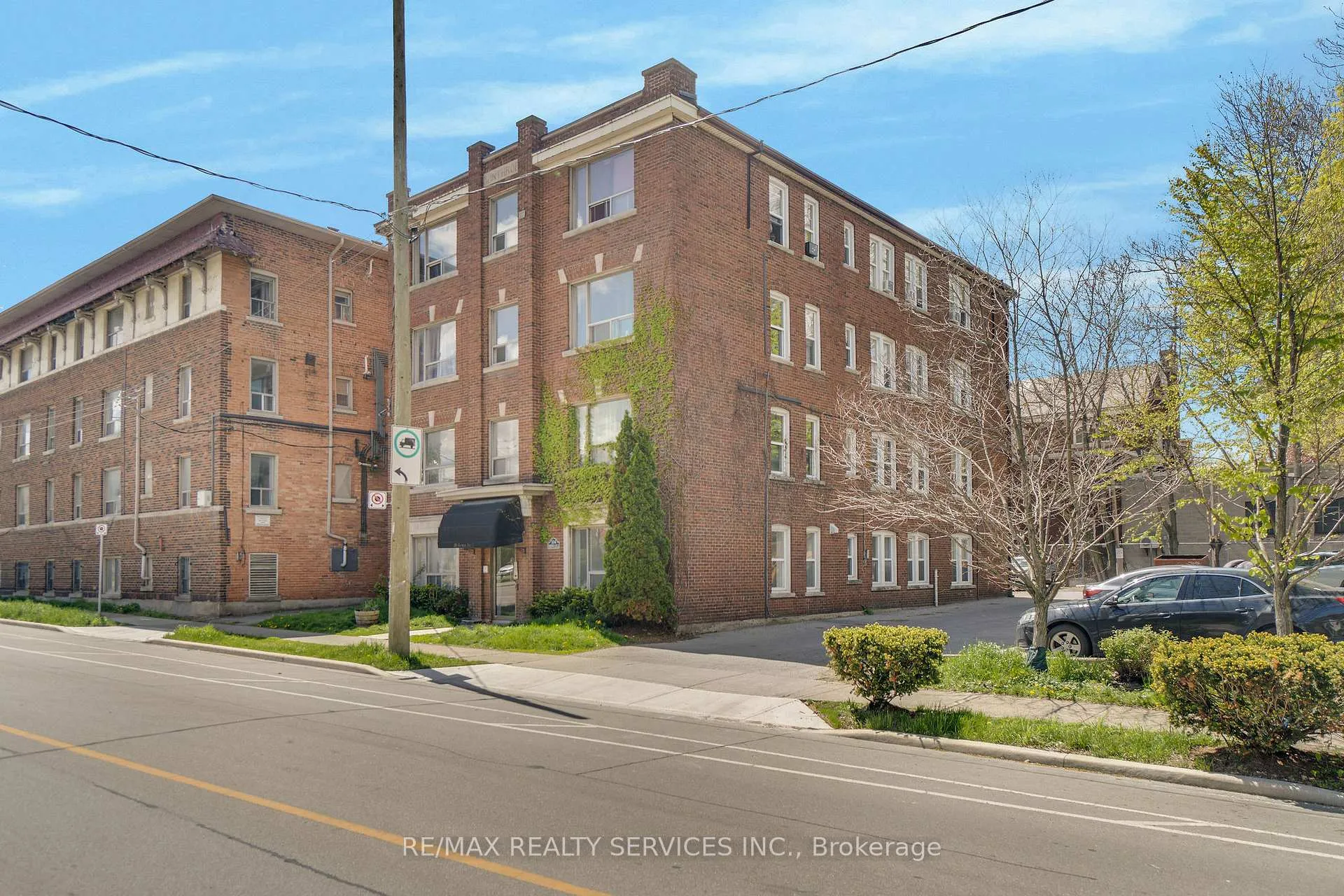 Photo 21 of Unit 4, 104 Sherman Avenue S, Hamilton, Gibson — HOMEH