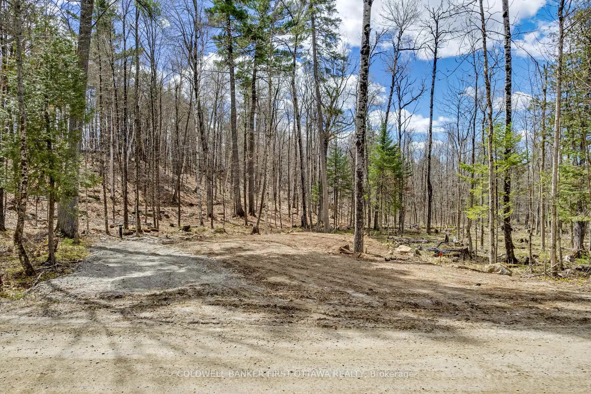 Photo 9 of 621 North Shore Rd, Lanark Highlands, Lanark Highlands (Dalhousie) Twp — HOMEH