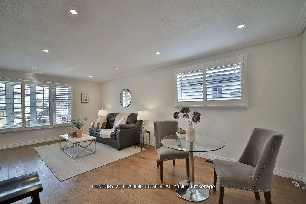Photo 7 of 3 Crombie Place, Halton Hills, Georgetown — HOMEH