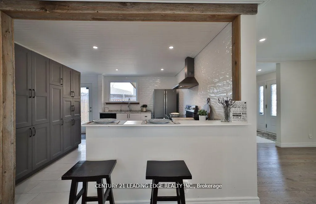 Photo 8 of 3 Crombie Place, Halton Hills, Georgetown — HOMEH