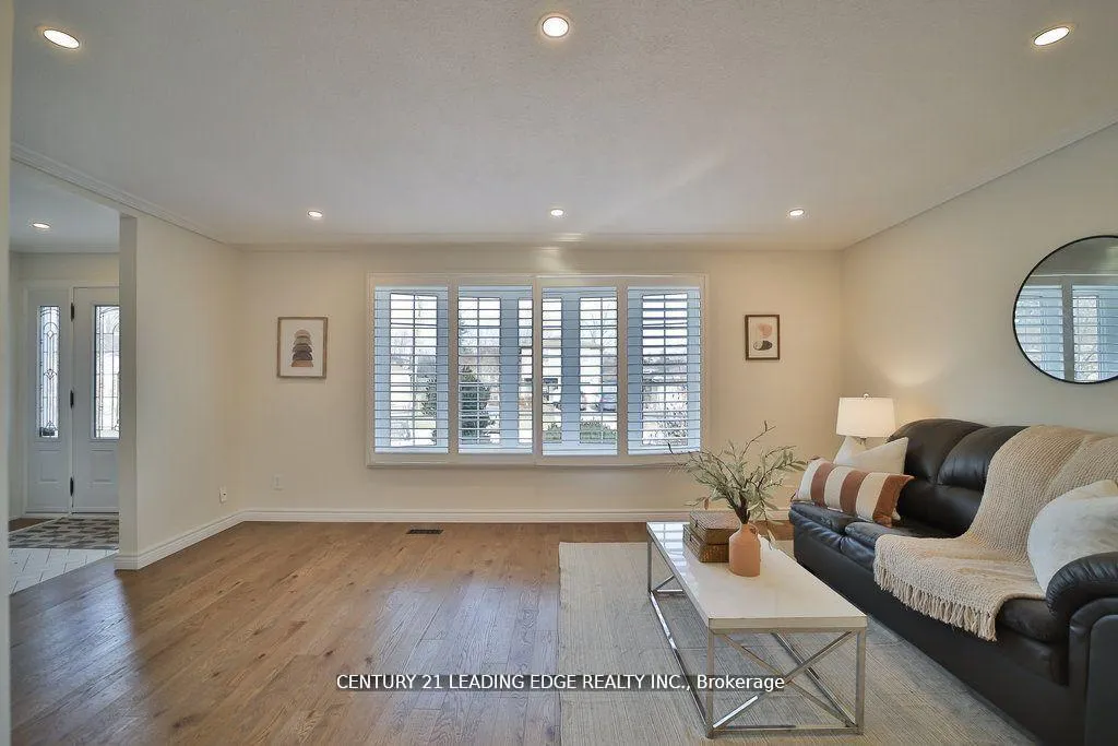 Photo 13 of 3 Crombie Place, Halton Hills, Georgetown — HOMEH