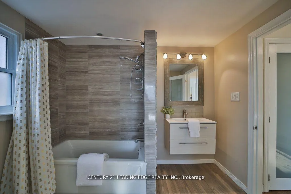 Photo 28 of 3 Crombie Place, Halton Hills, Georgetown — HOMEH