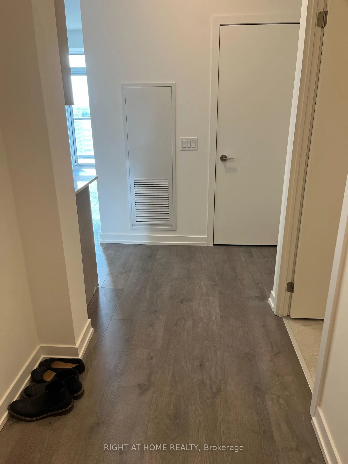 Front of Unit 1501, 55 Duke Street W