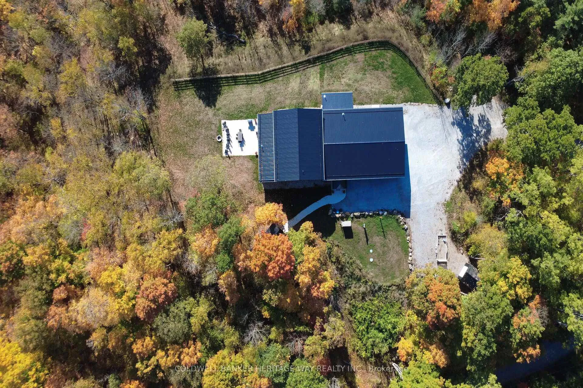Photo 7 of 999 Ennis Road, Tay Valley, Bathurst/Burgess & Sherbrooke (Bathurst) Twp — HOMEH