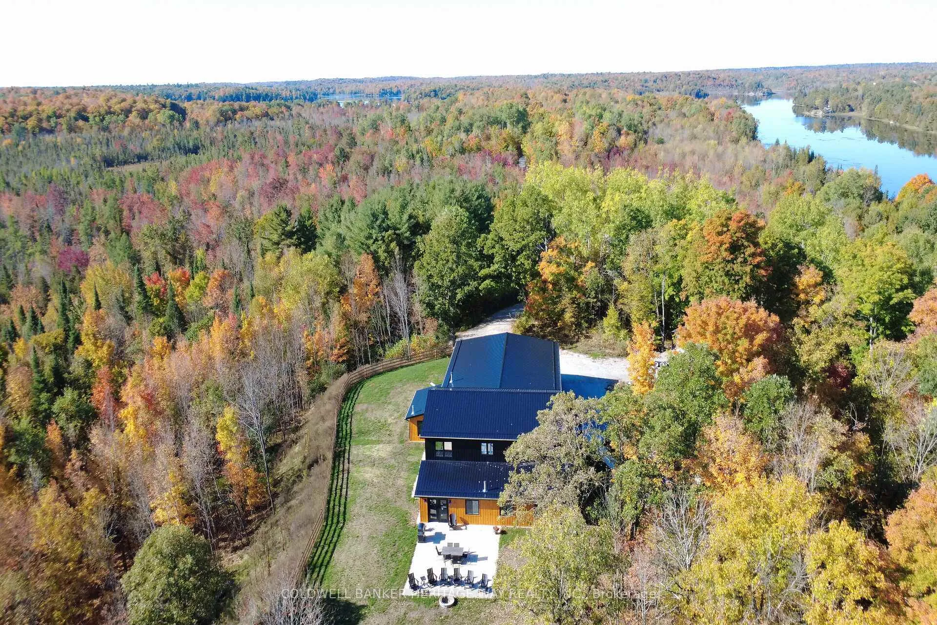 Photo 10 of 999 Ennis Road, Tay Valley, Bathurst/Burgess & Sherbrooke (Bathurst) Twp — HOMEH
