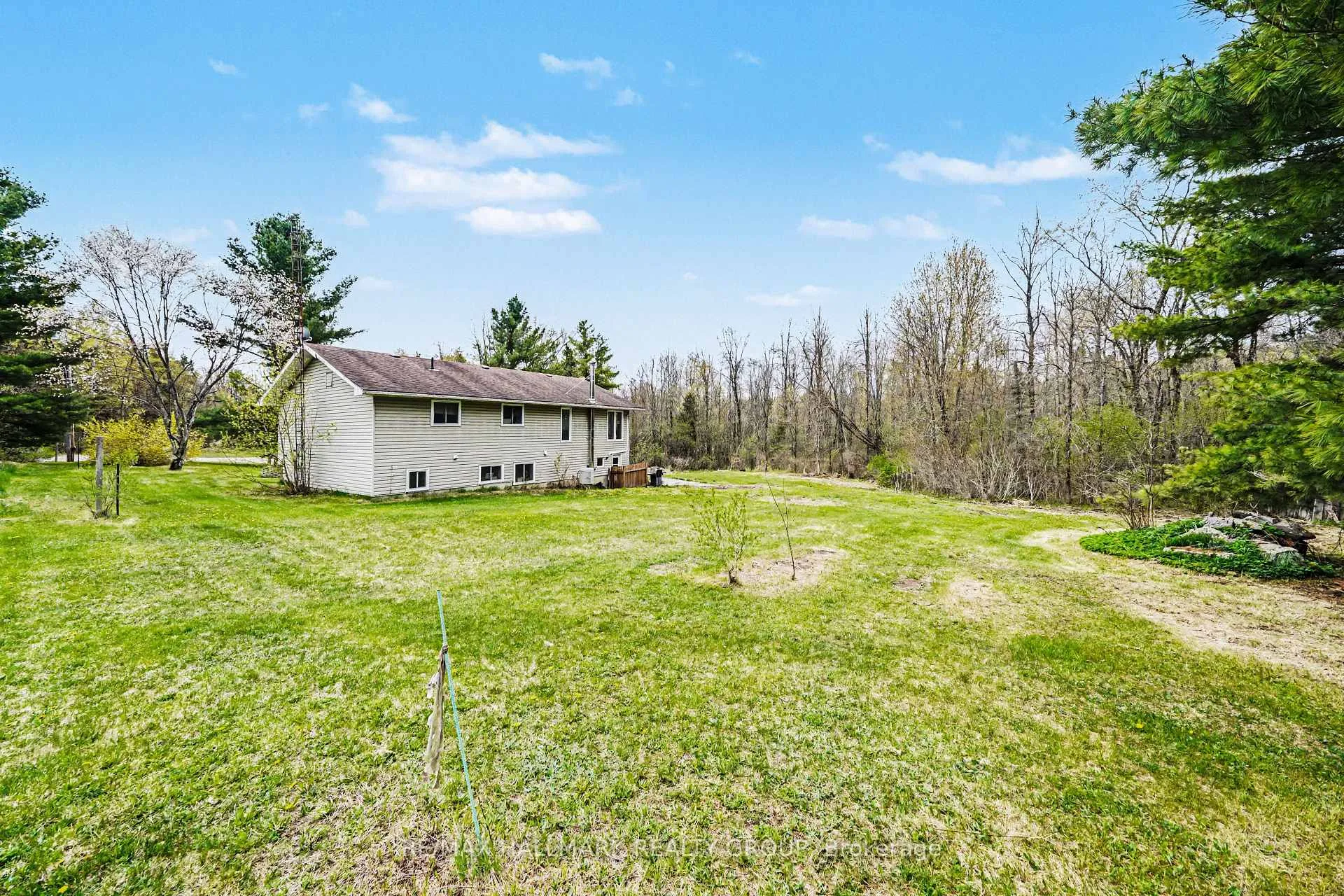 Photo 19 of 358 Norris Road, Tay Valley, Bathurst/Burgess & Sherbrooke (Bathurst) Twp — HOMEH