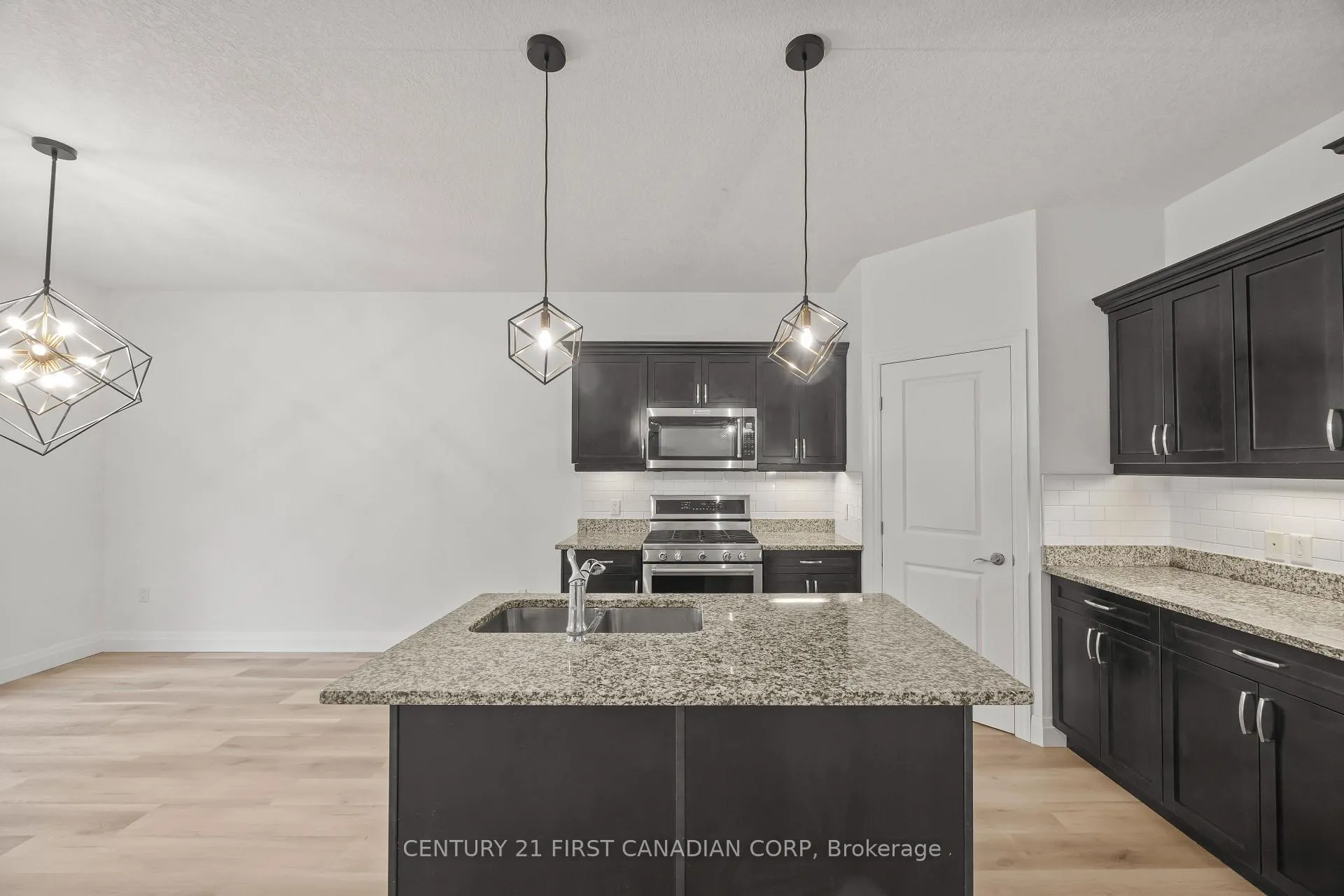 Photo 12 of 3079 Pomeroy Lane, London, South V — HOMEH