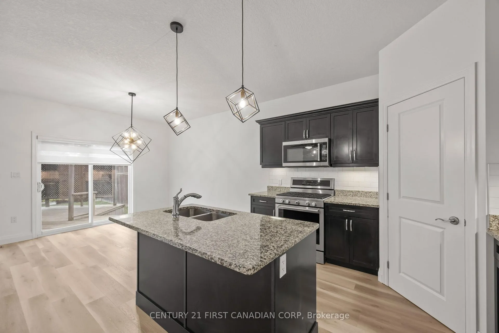 Photo 13 of 3079 Pomeroy Lane, London, South V — HOMEH