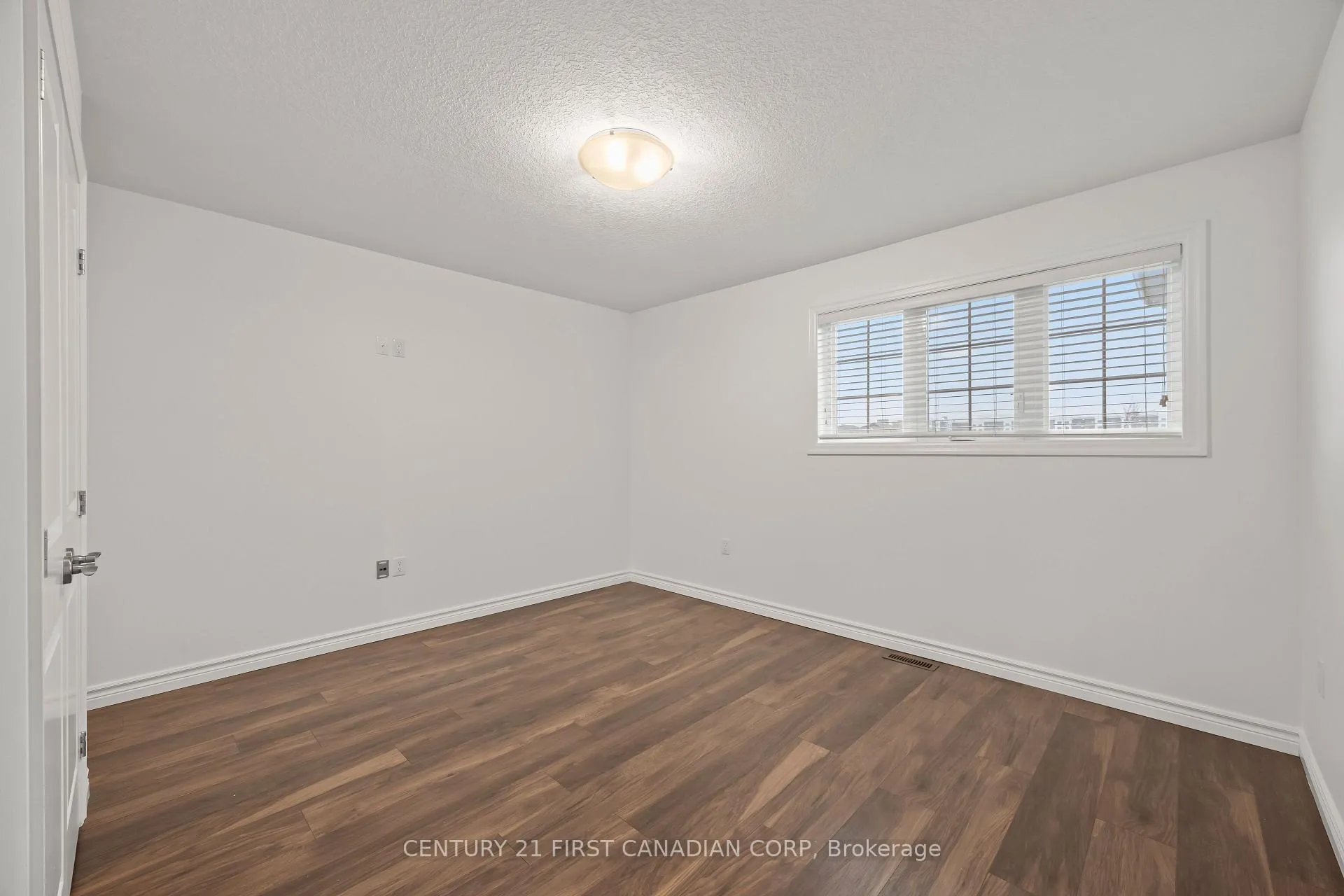 Photo 22 of 3079 Pomeroy Lane, London, South V — HOMEH