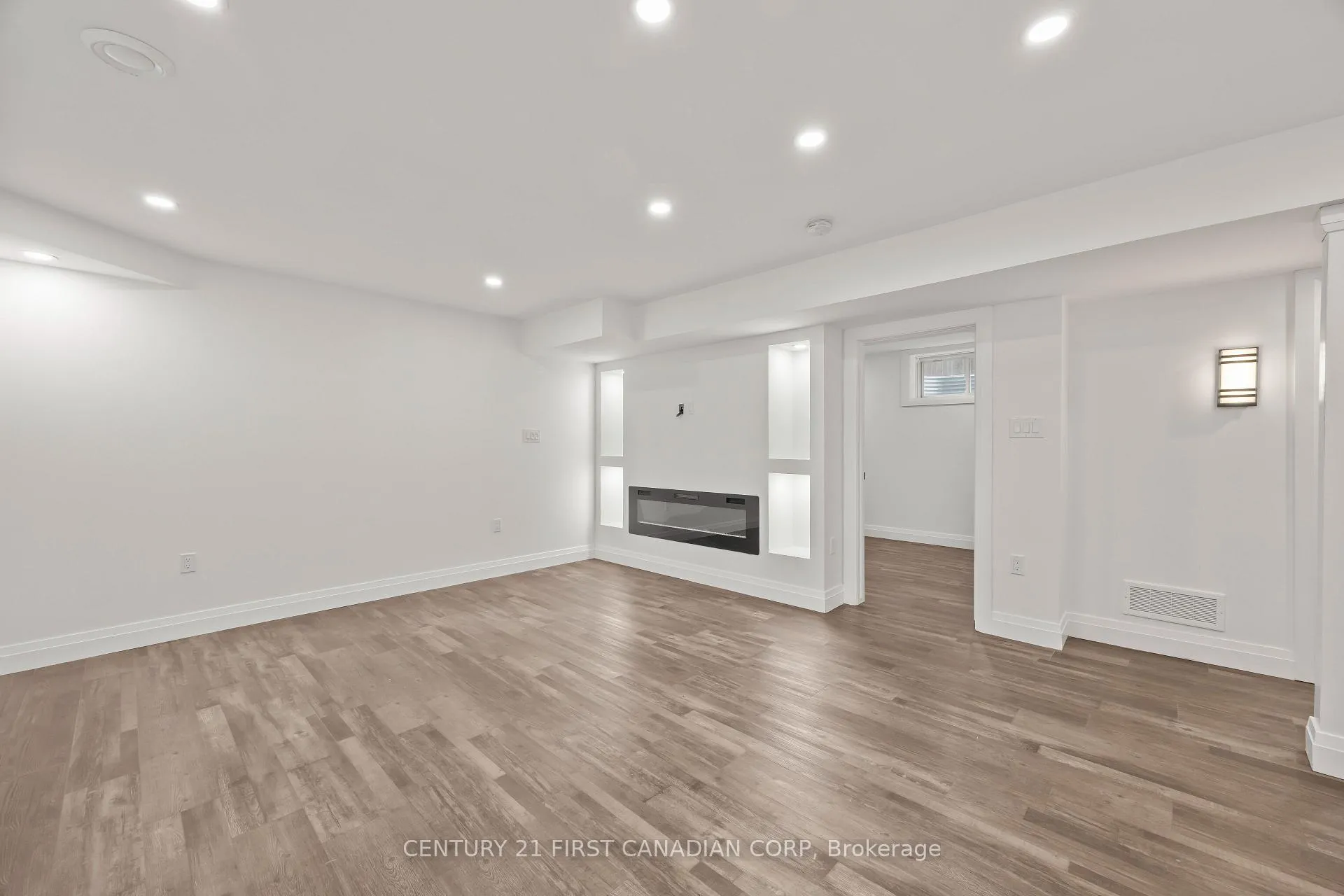 Photo 29 of 3079 Pomeroy Lane, London, South V — HOMEH
