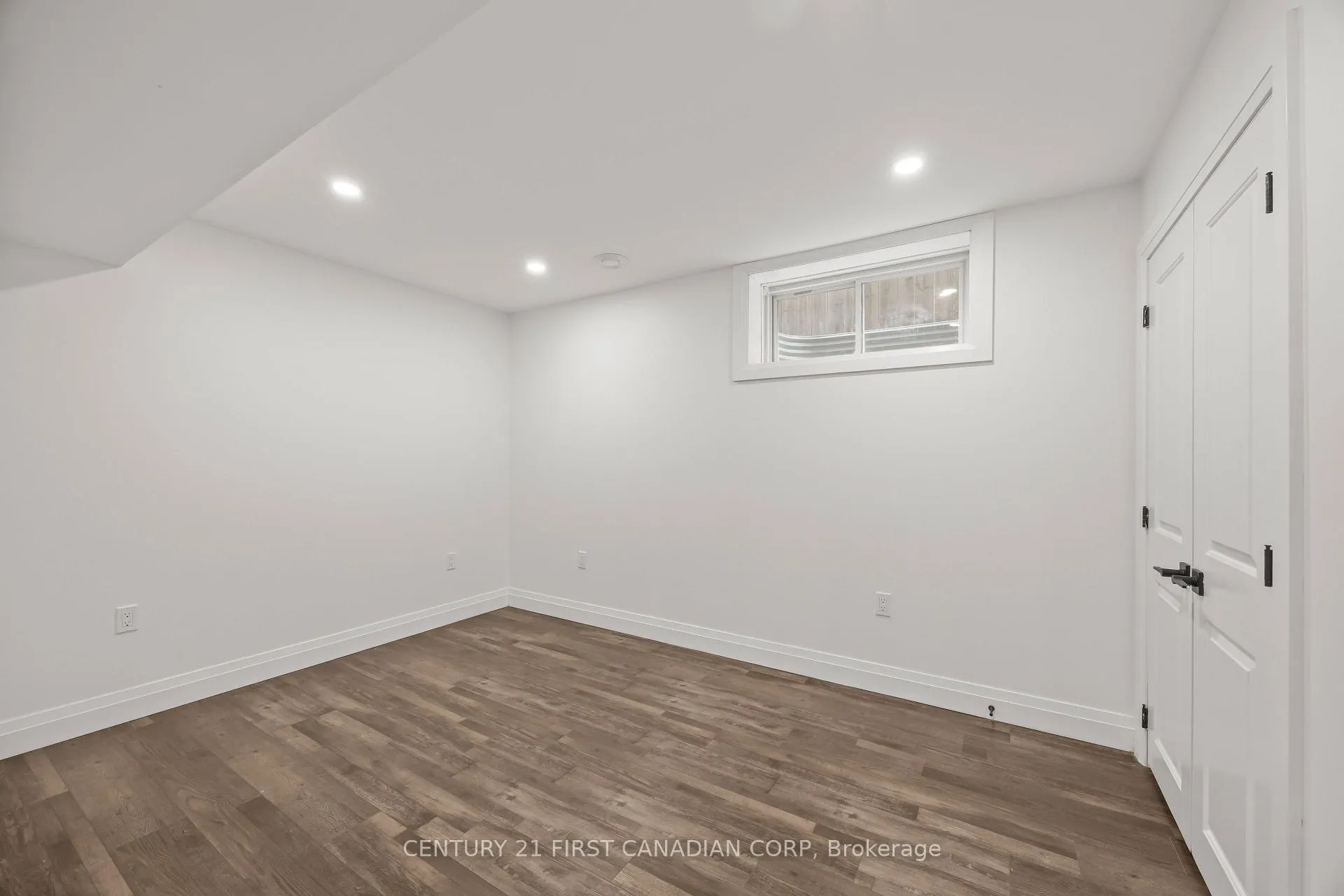 Photo 31 of 3079 Pomeroy Lane, London, South V — HOMEH