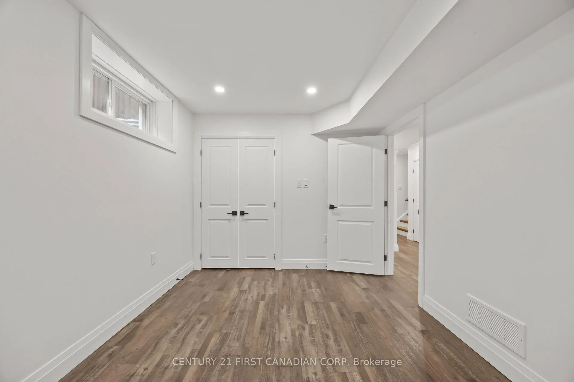 Photo 32 of 3079 Pomeroy Lane, London, South V — HOMEH