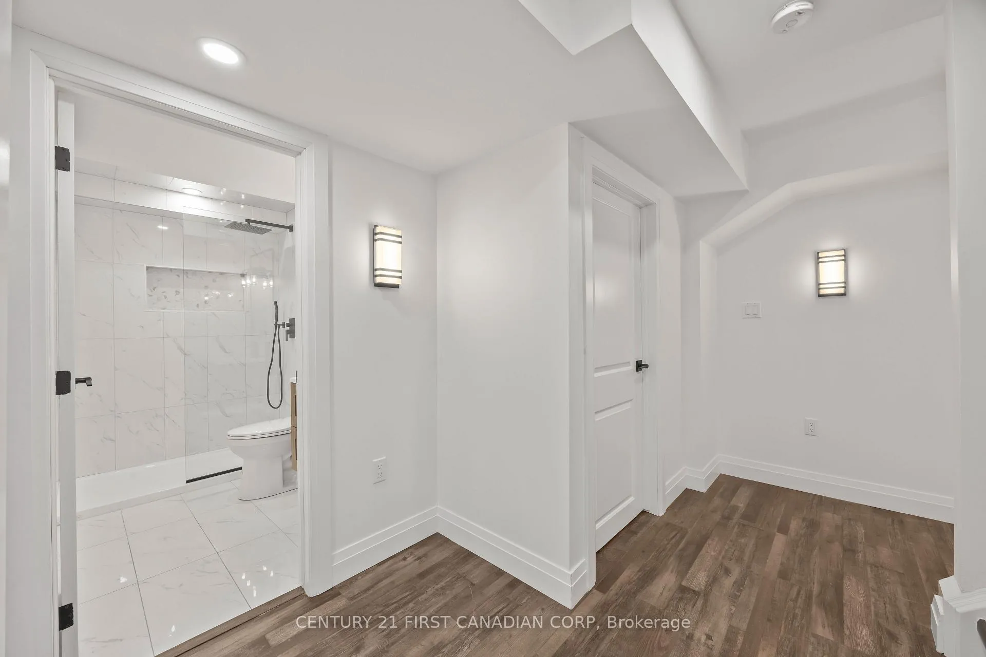 Photo 33 of 3079 Pomeroy Lane, London, South V — HOMEH