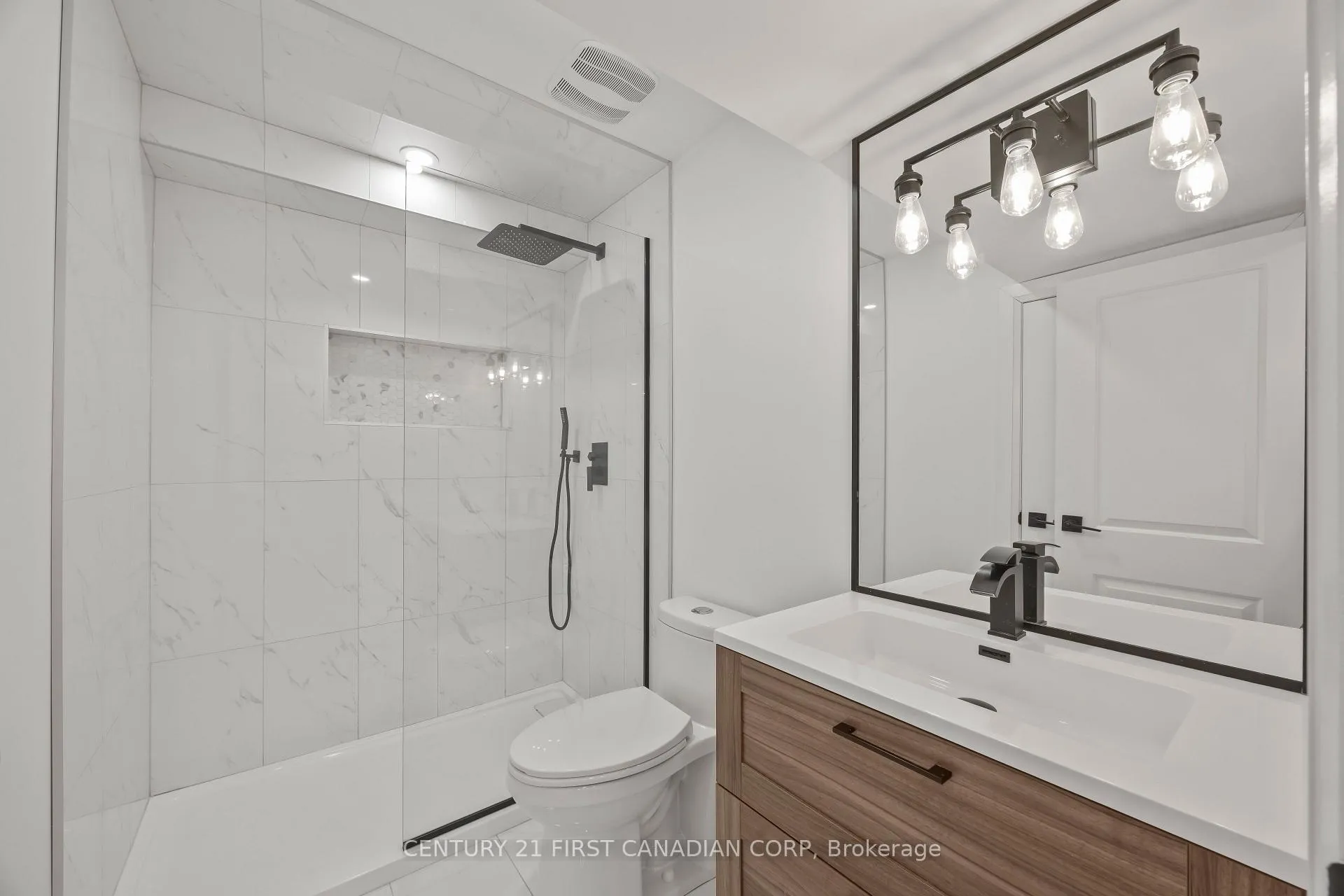 Photo 34 of 3079 Pomeroy Lane, London, South V — HOMEH