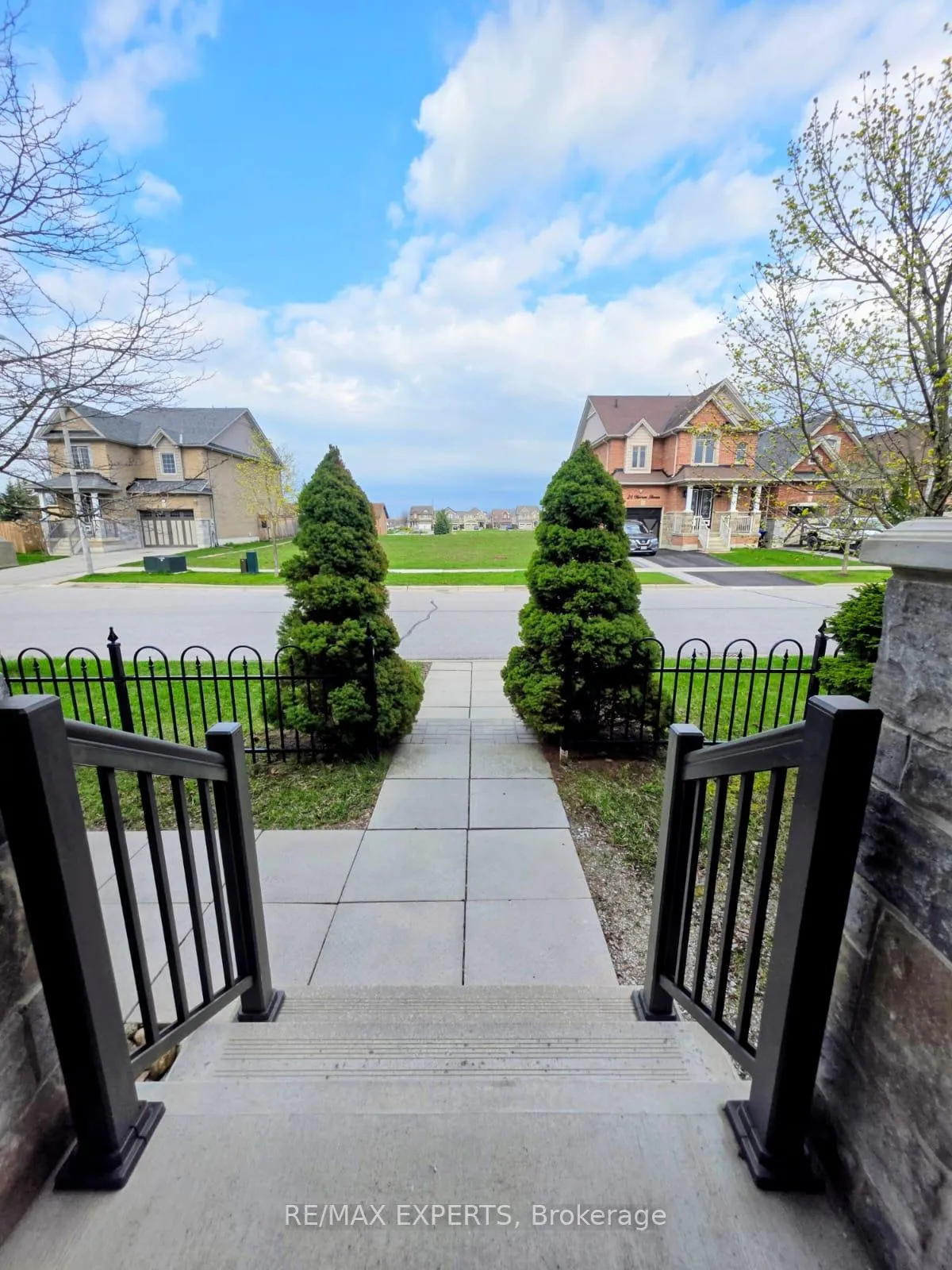 Photo 9 of 39 Morrison Avenue, New Tecumseth, Alliston — HOMEH