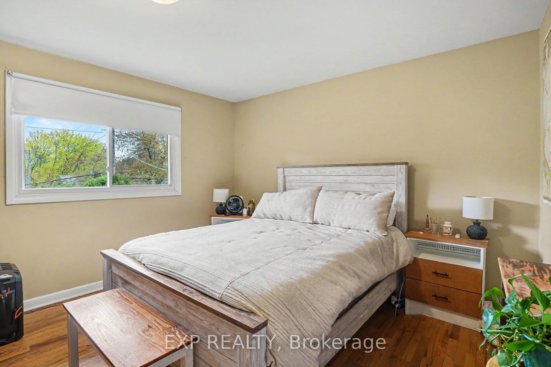 Photo 8 of 885 Pinewood Crescent, Ottawa, Queensway Terrace North — HOMEH