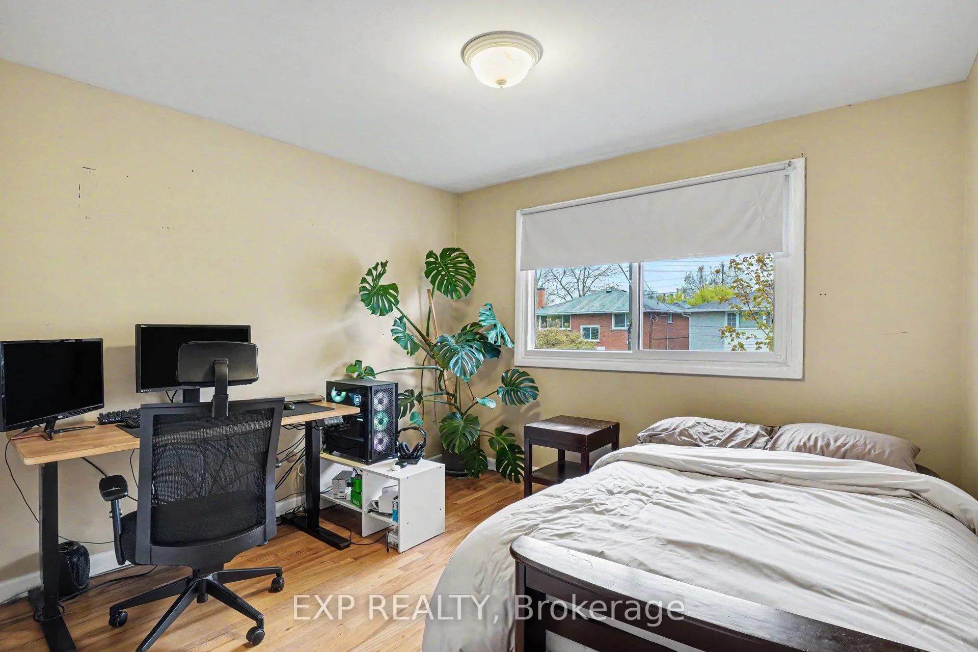 Photo 11 of 885 Pinewood Crescent, Ottawa, Queensway Terrace North — HOMEH