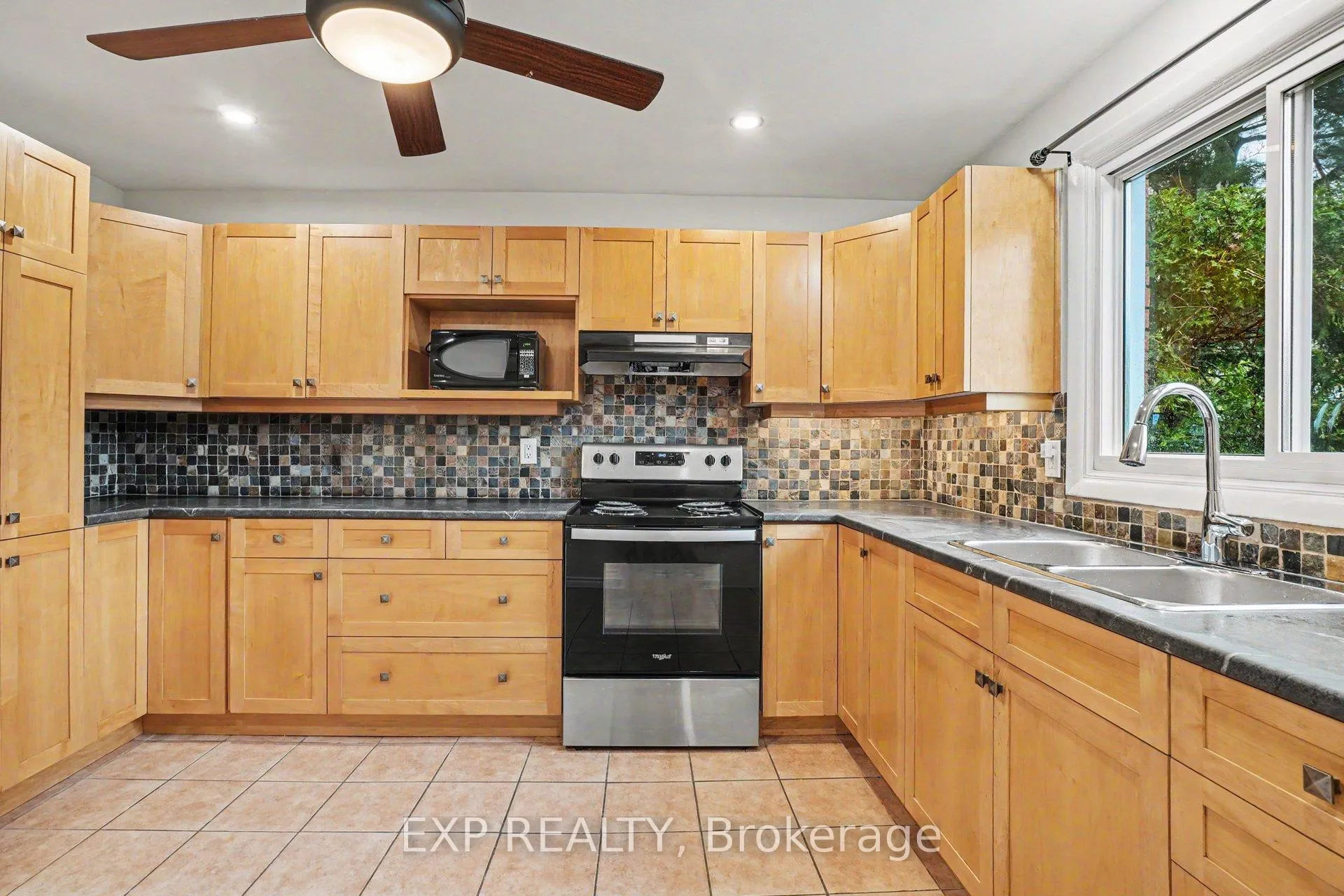 Photo 16 of 885 Pinewood Crescent, Ottawa, Queensway Terrace North — HOMEH