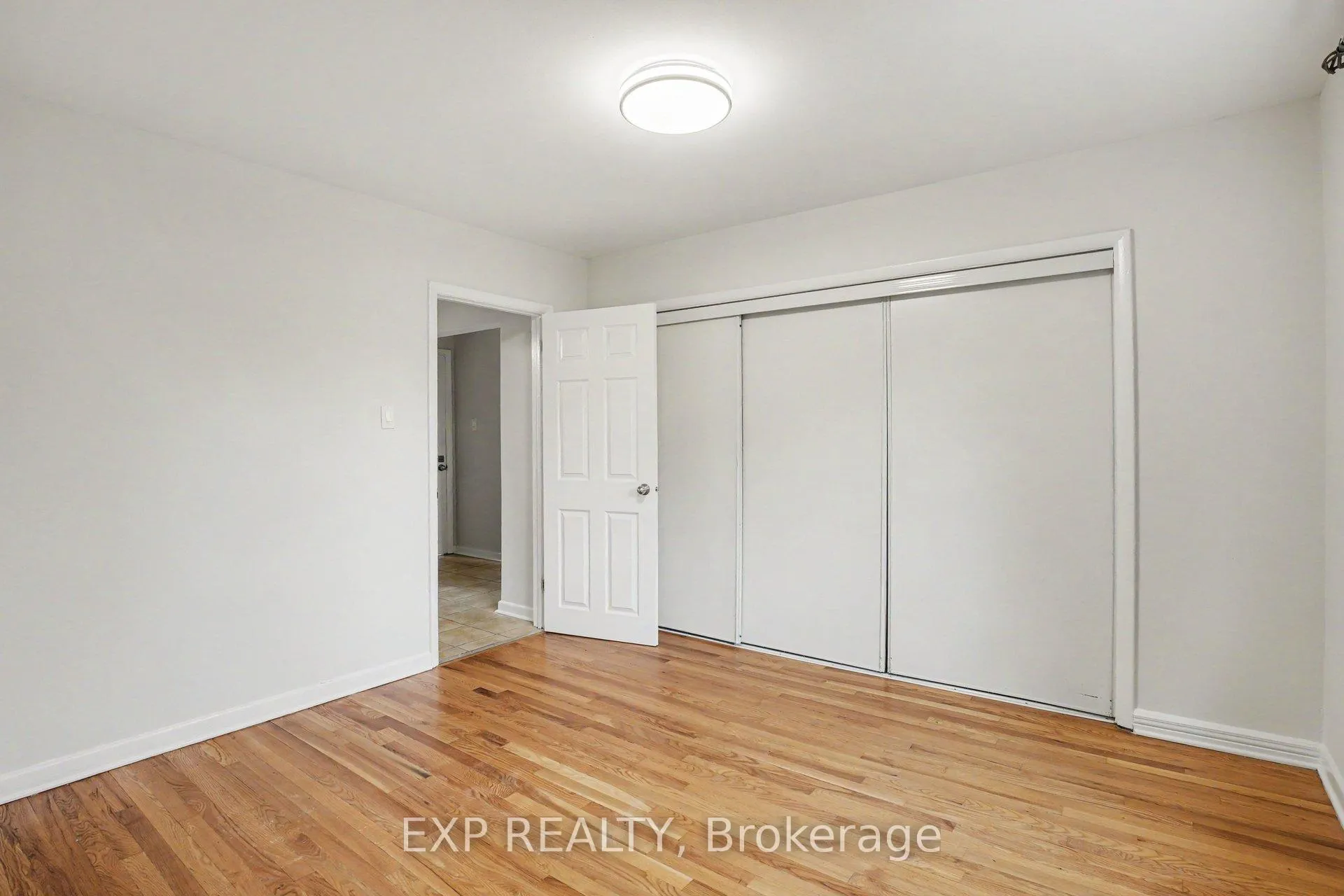 Photo 20 of 885 Pinewood Crescent, Ottawa, Queensway Terrace North — HOMEH