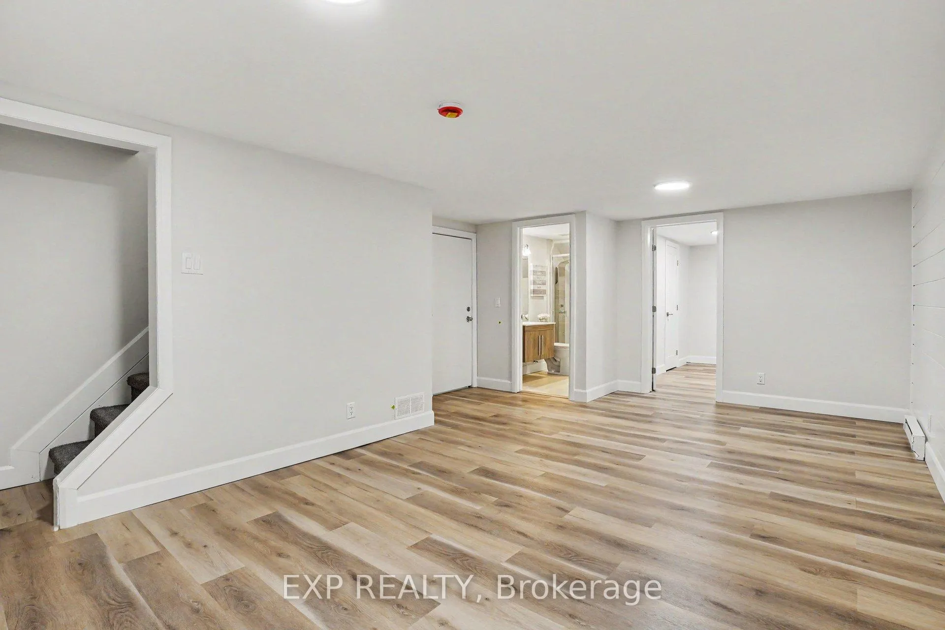 Photo 23 of 885 Pinewood Crescent, Ottawa, Queensway Terrace North — HOMEH