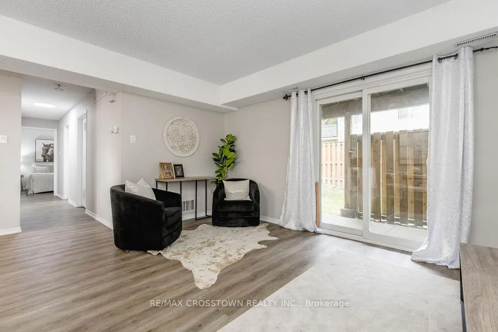 Photo 12 of Unit 8, 119 D'Ambrosio Drive, Barrie, Painswick North — HOMEH