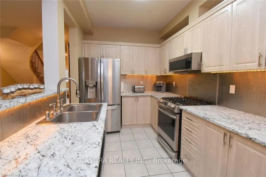 Photo 10 of Unit 9, 2229 Walkers Line, Burlington, Headon — HOMEH