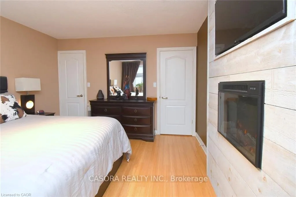Photo 18 of Unit 9, 2229 Walkers Line, Burlington, Headon — HOMEH