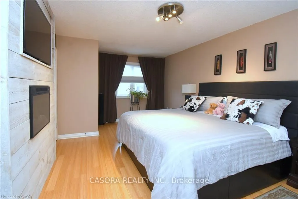 Photo 19 of Unit 9, 2229 Walkers Line, Burlington, Headon — HOMEH