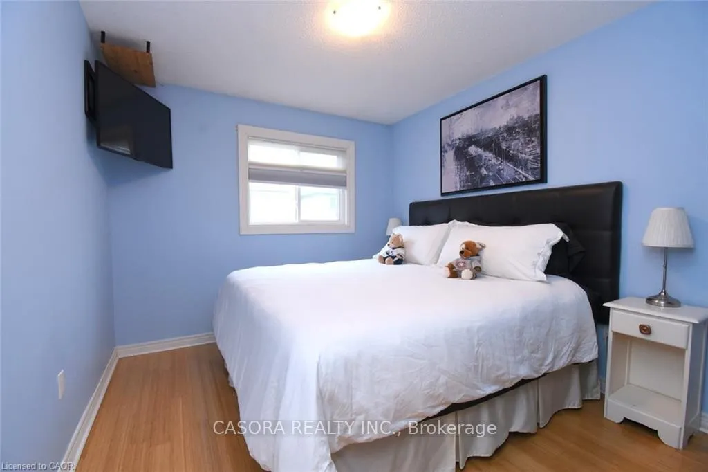 Photo 23 of Unit 9, 2229 Walkers Line, Burlington, Headon — HOMEH
