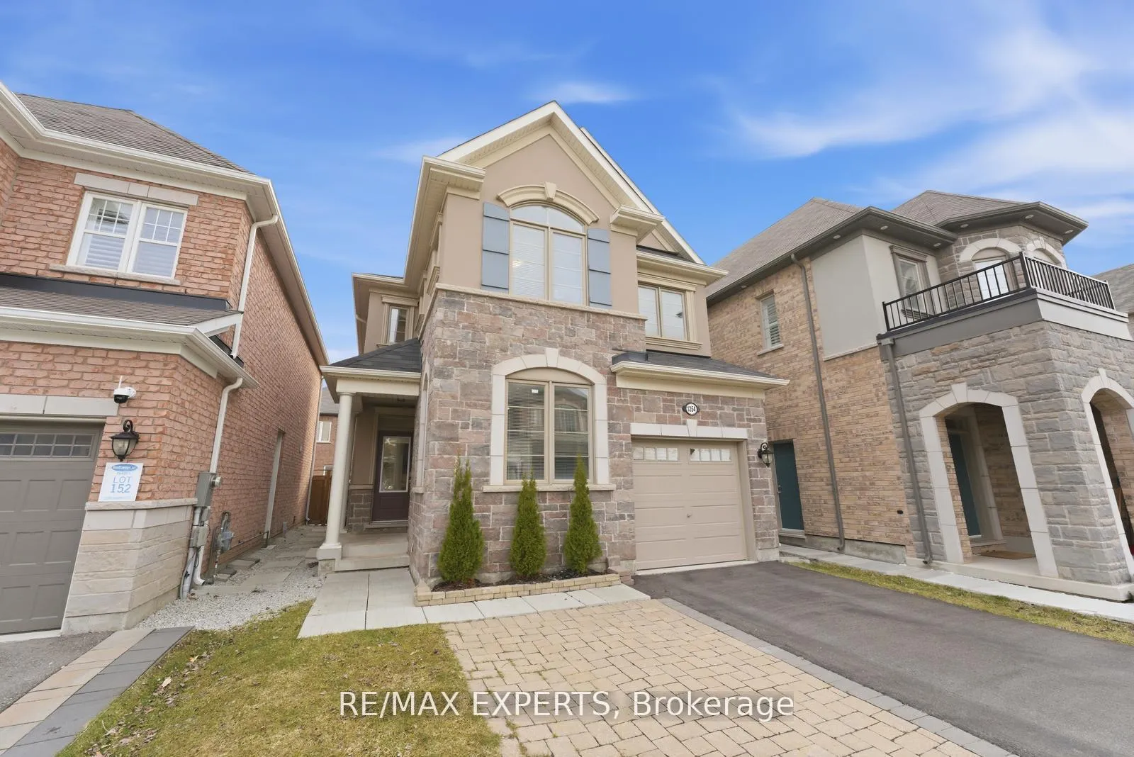 Photo 4 of 1254 Sweetfern Crescent, Milton, Cobban — HOMEH