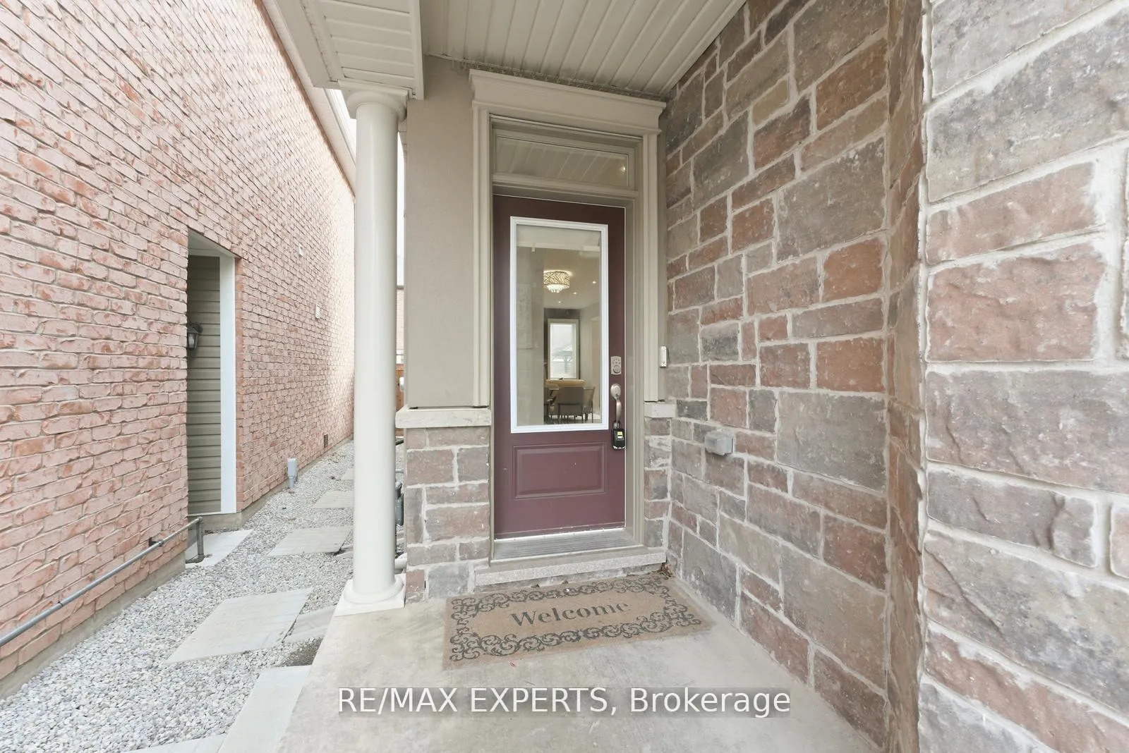 Photo 5 of 1254 Sweetfern Crescent, Milton, Cobban — HOMEH