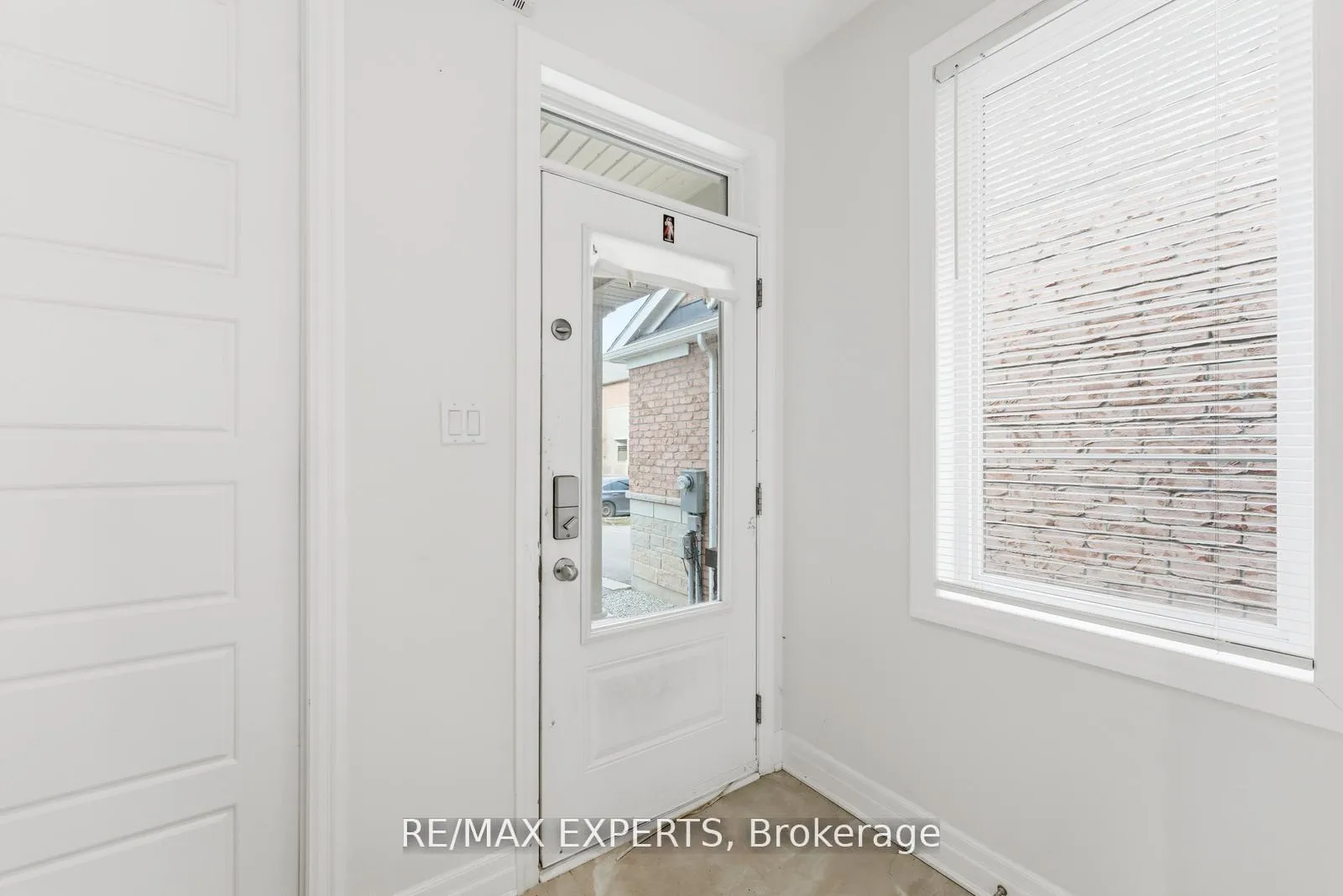 Photo 6 of 1254 Sweetfern Crescent, Milton, Cobban — HOMEH