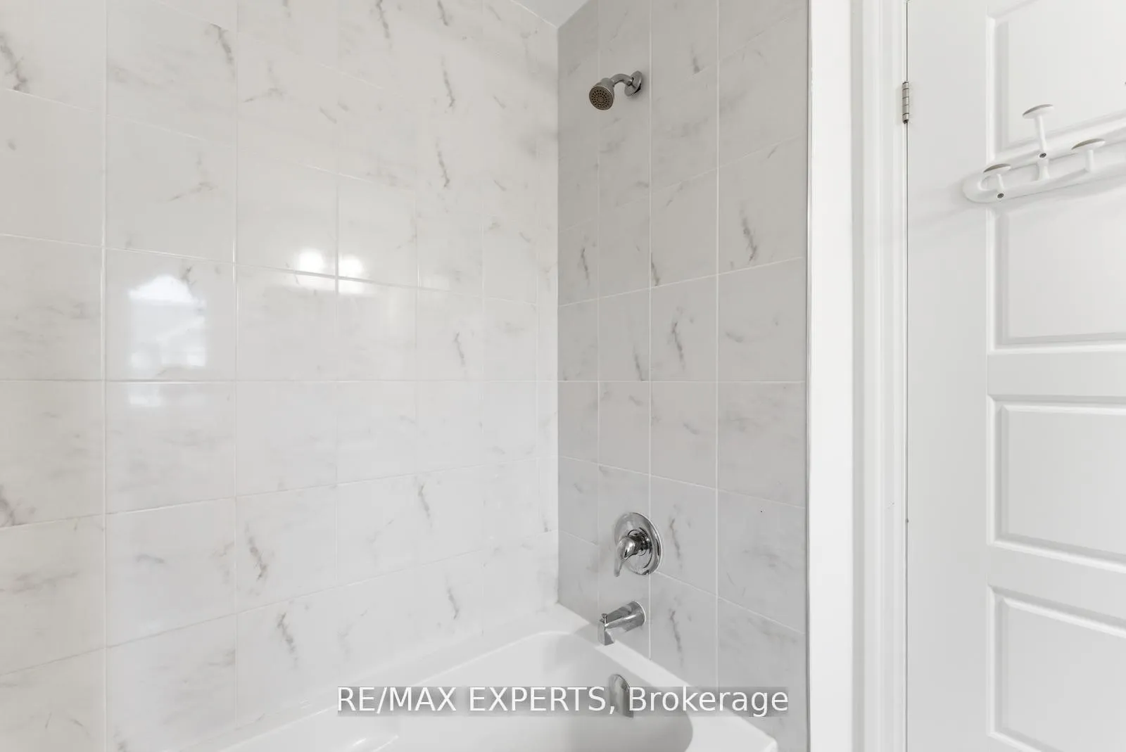 Photo 31 of 1254 Sweetfern Crescent, Milton, Cobban — HOMEH