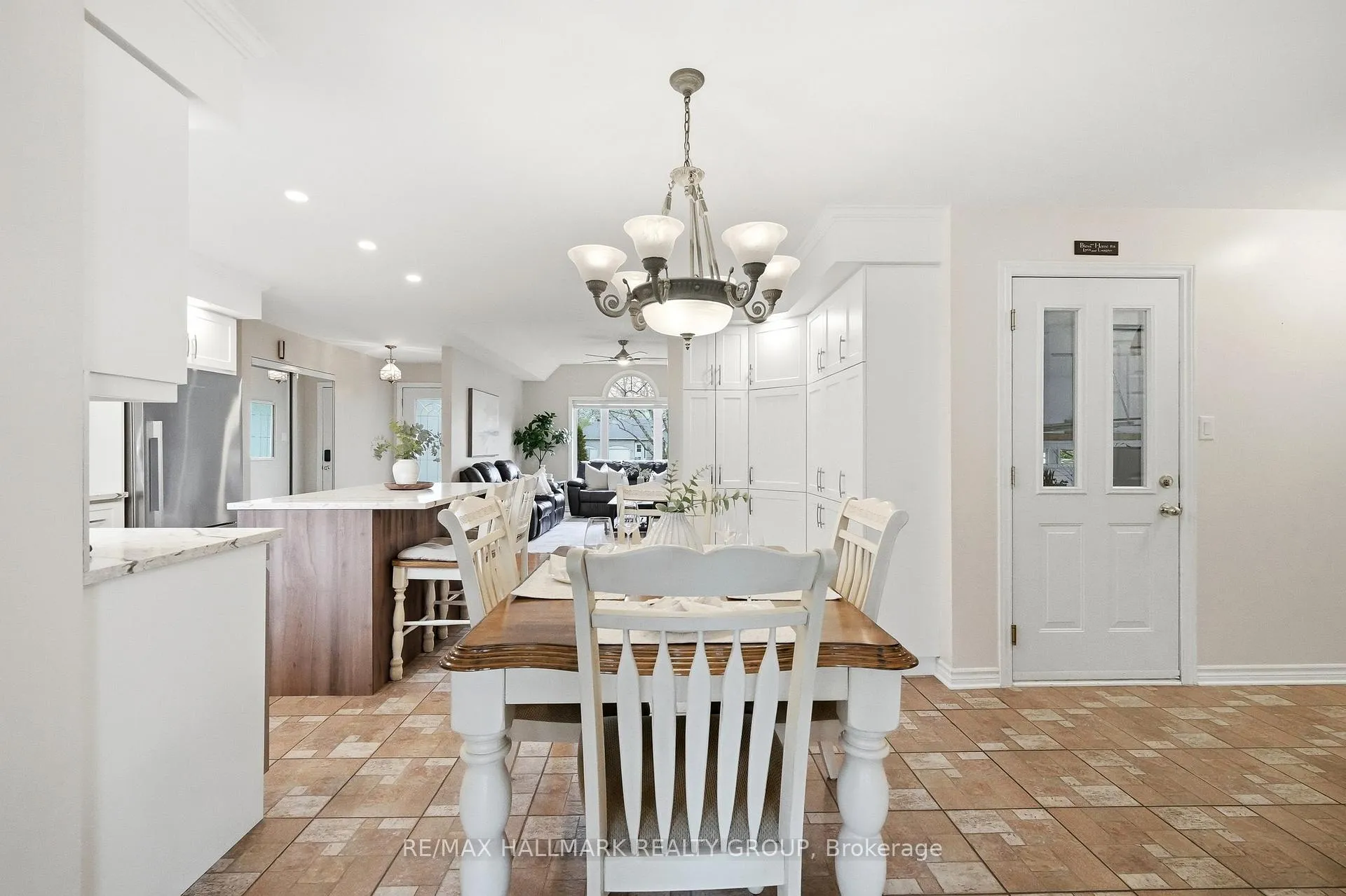 Photo 7 of 2039 Onyx Street, Ottawa, Vars Village — HOMEH