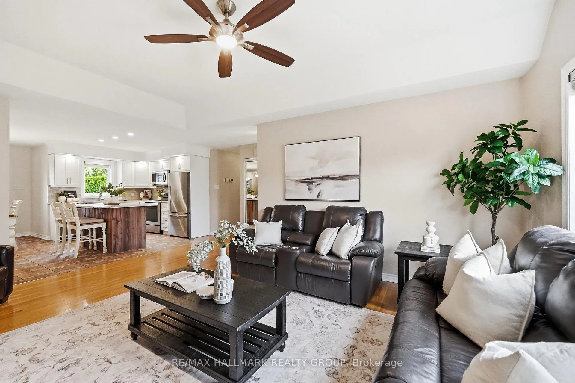 Photo 10 of 2039 Onyx Street, Ottawa, Vars Village — HOMEH