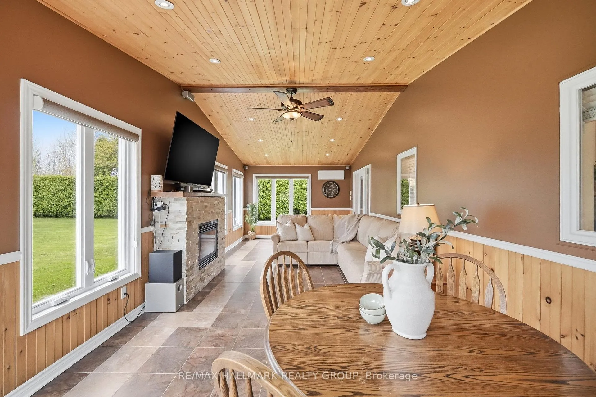 Photo 13 of 2039 Onyx Street, Ottawa, Vars Village — HOMEH