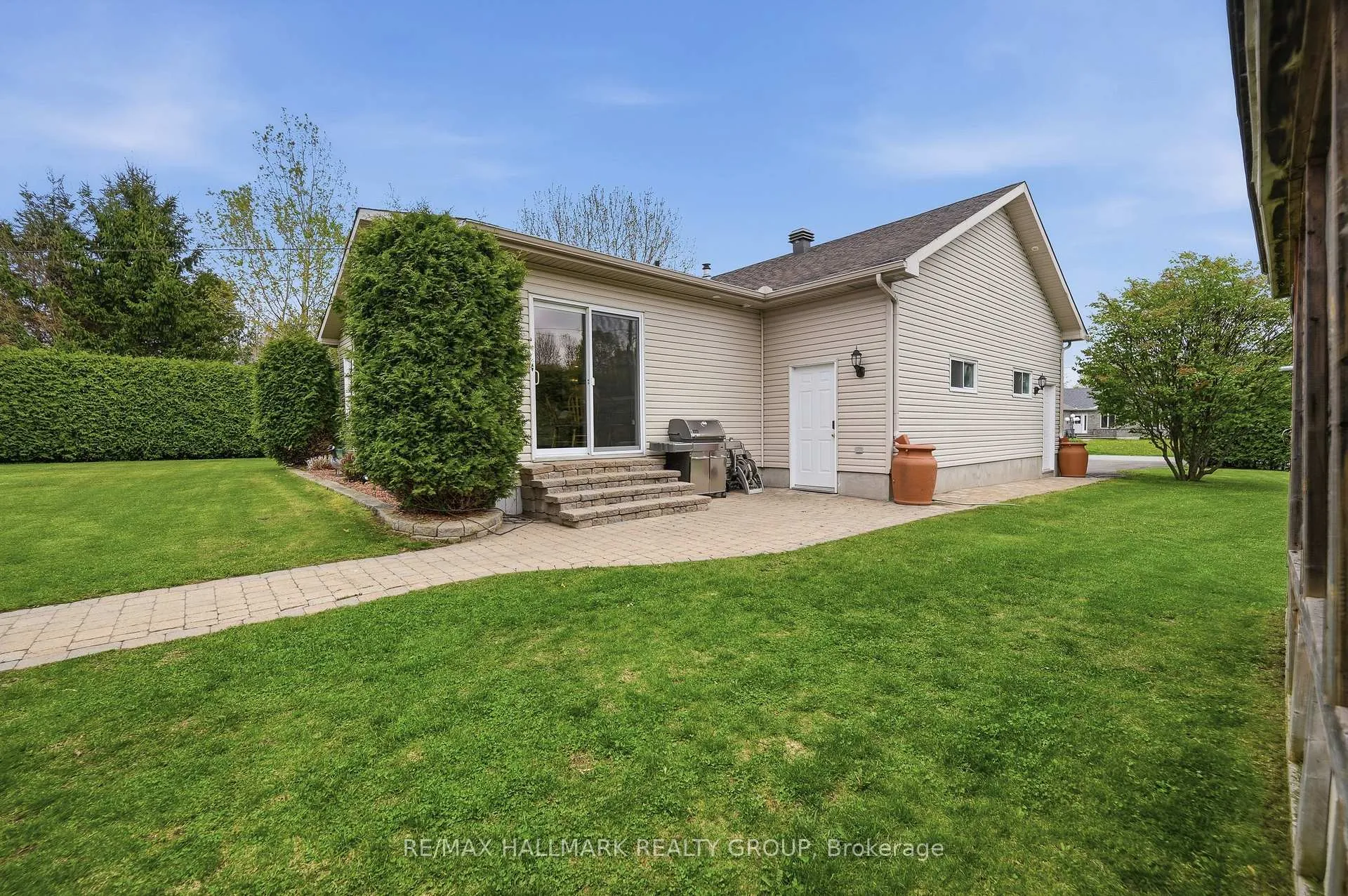Photo 30 of 2039 Onyx Street, Ottawa, Vars Village — HOMEH