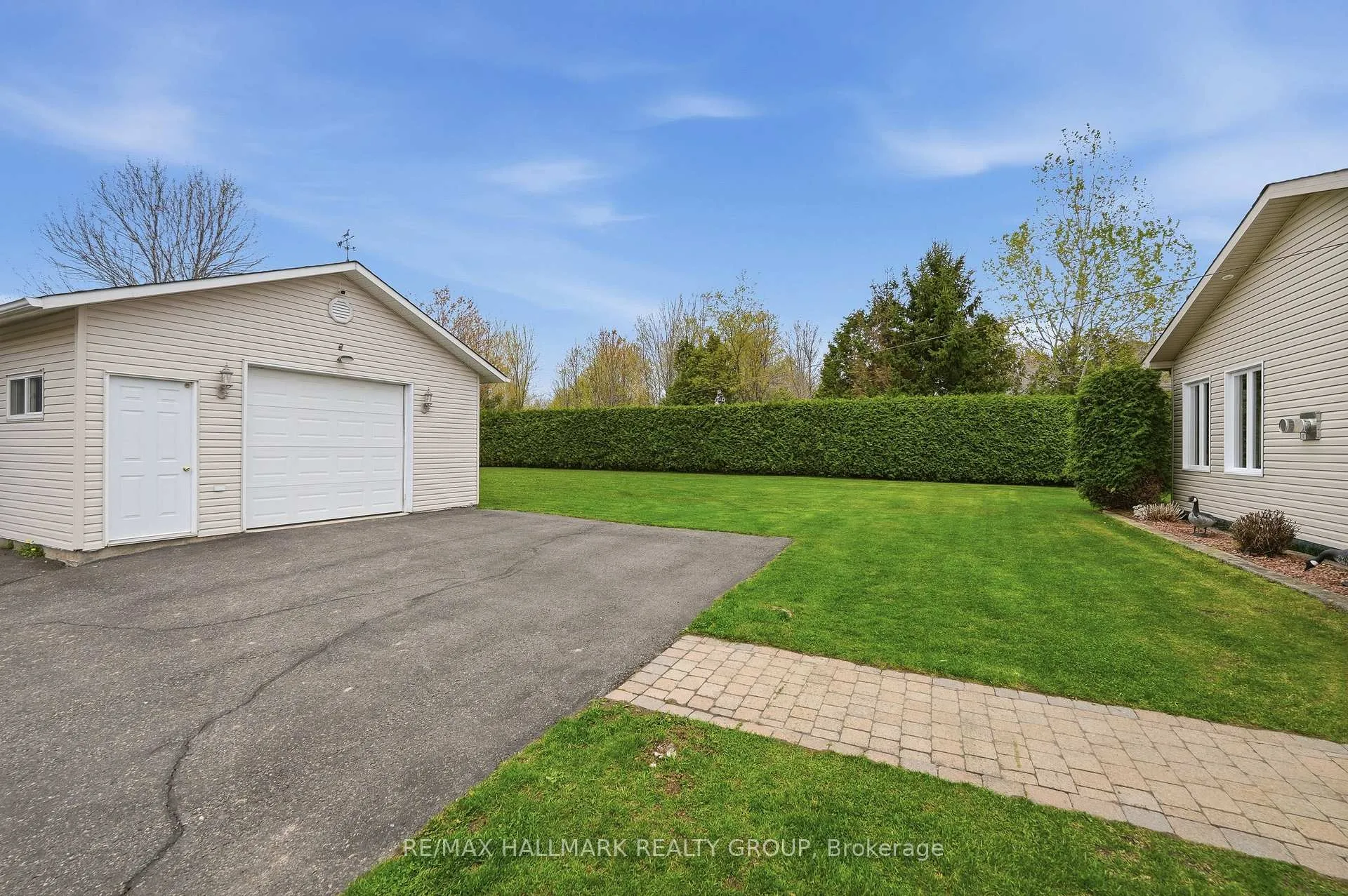 Photo 31 of 2039 Onyx Street, Ottawa, Vars Village — HOMEH